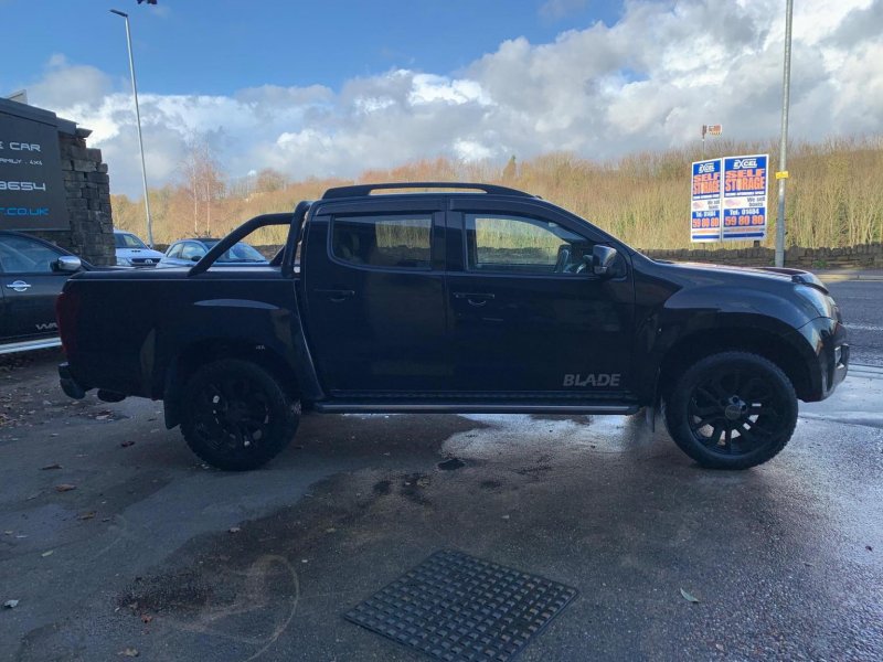 ISUZU D-MAX