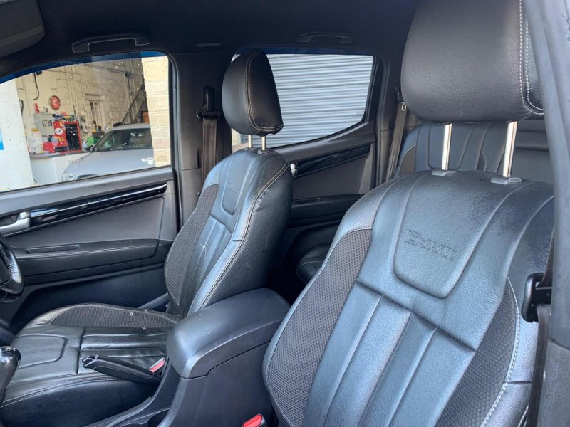 ISUZU D-MAX