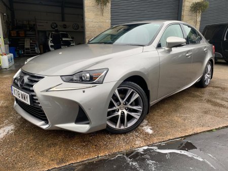 LEXUS