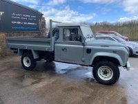 LAND ROVER DEFENDER 130
