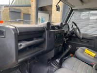 LAND ROVER DEFENDER 130