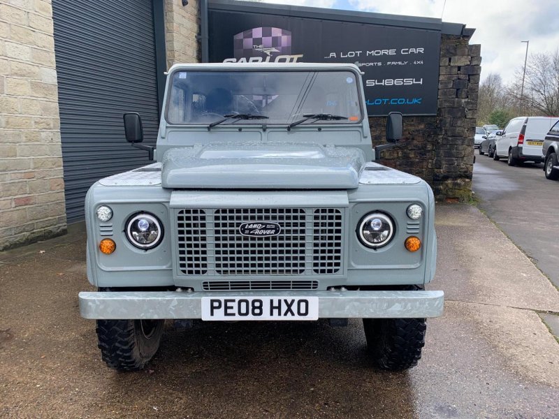 LAND ROVER DEFENDER 130