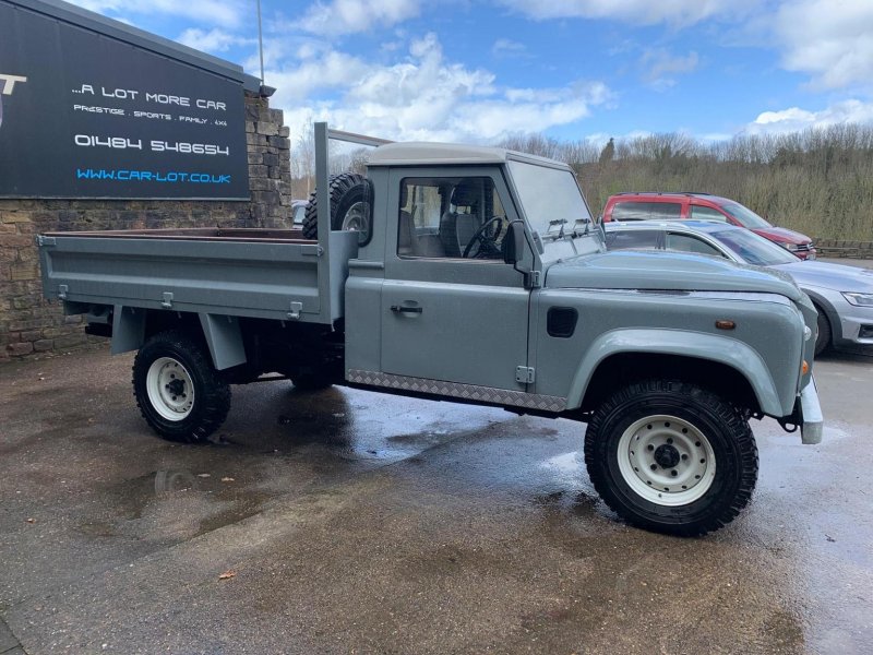 LAND ROVER DEFENDER 130