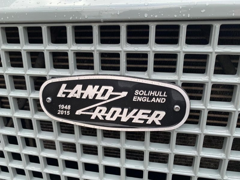 LAND ROVER DEFENDER 130