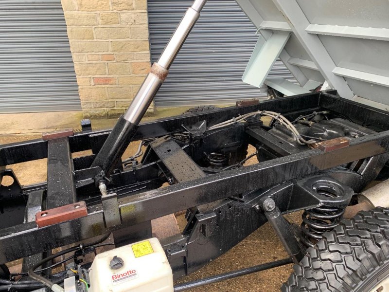 LAND ROVER DEFENDER 130