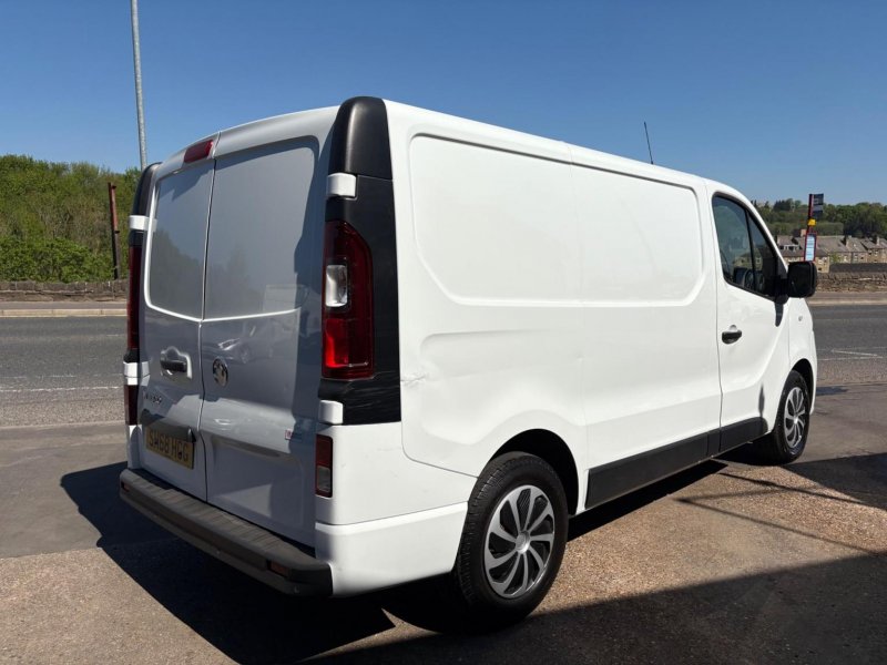 VAUXHALL VIVARO