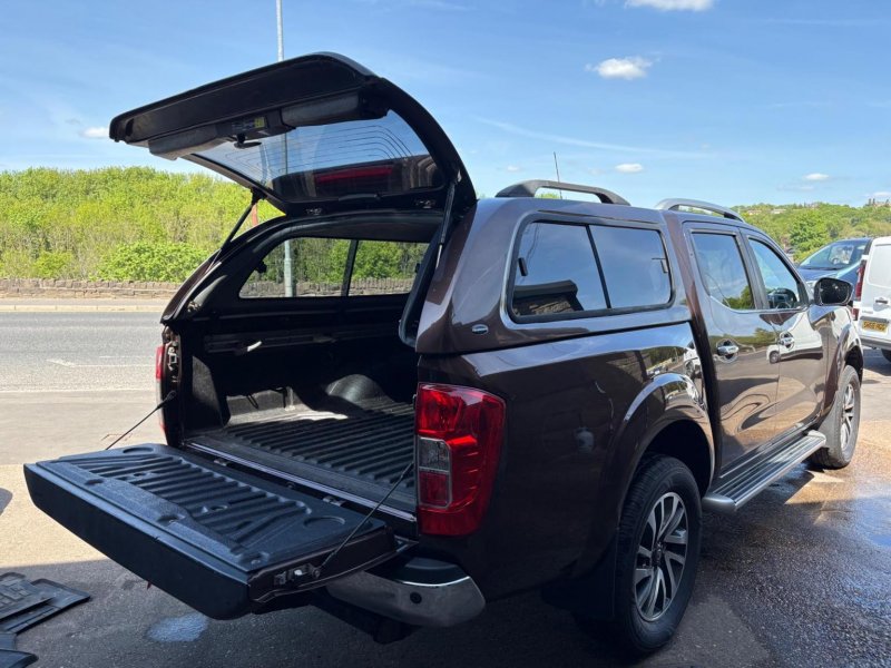 NISSAN NAVARA