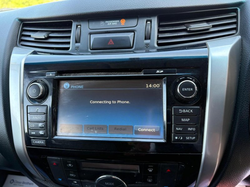 NISSAN NAVARA