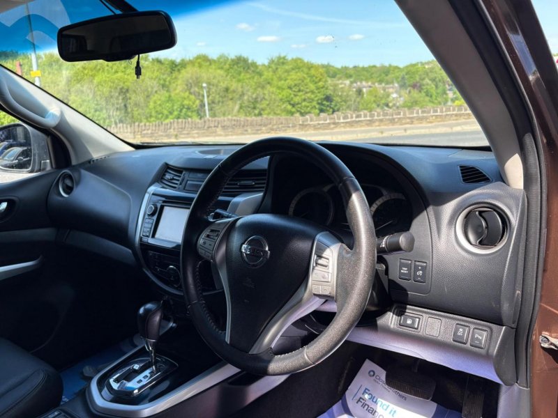 NISSAN NAVARA
