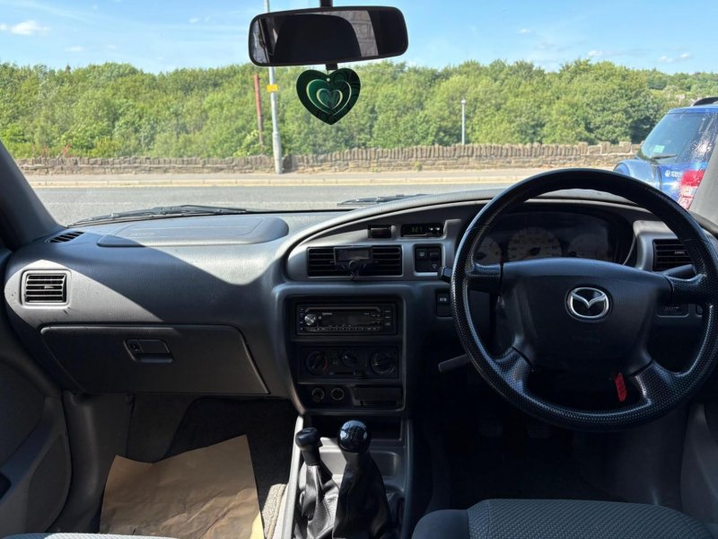 MAZDA B2500