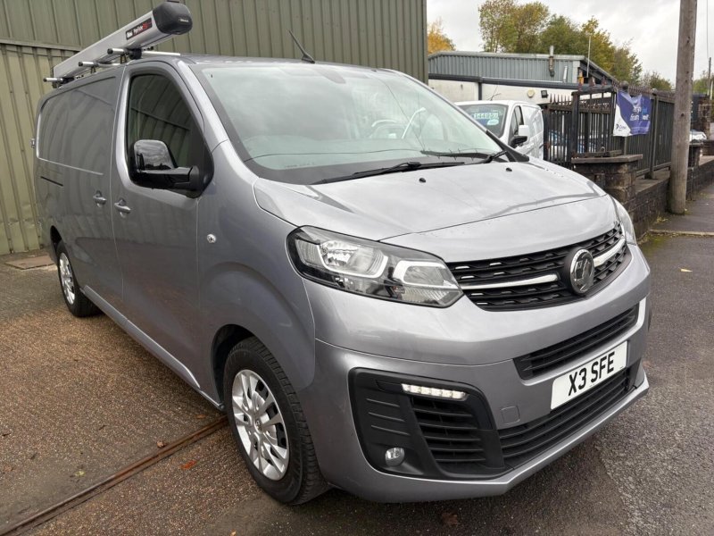 VAUXHALL VIVARO